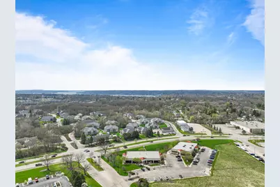 753 N Geneva Pkwy #2, Lake Geneva, WI 53147 - Photo 3