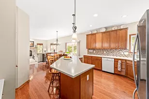 2966 Gateway Ave, Hartford, WI 53027 - Photo 9