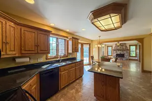 211 Erin Ct, West Bend, WI 53095 - Photo 5