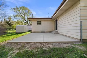 726 Royal Park Rd, Racine, WI 53402 - Photo 29