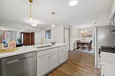 726  Royal Park Rd, Racine, WI 53402 - Photo 7