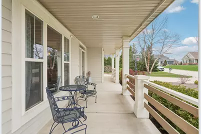 W244N5731  Falcon Dr, Sussex, WI 53089 - Photo 33