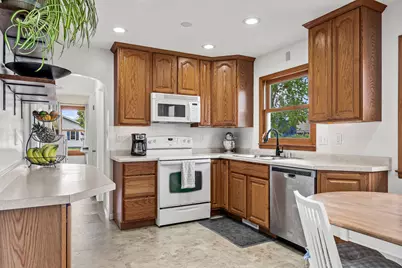 3008  26th St, La Crosse, WI 54601 - Photo 9