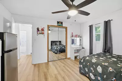 6800 W Ohio Ave, Milwaukee, WI 53219 - Photo 9