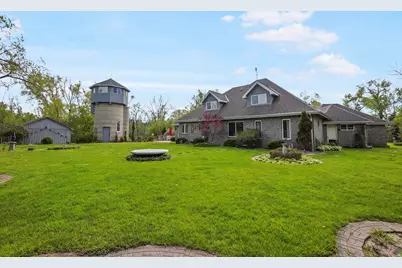 N61W38100  Blackhawk Dr, Oconomowoc, WI 53066 - Photo 7