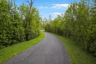 N61W38100 Blackhawk Dr, Oconomowoc, WI 53066 - Photo 47