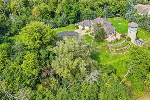 N61W38100 Blackhawk Dr, Oconomowoc, WI 53066 - Photo 41