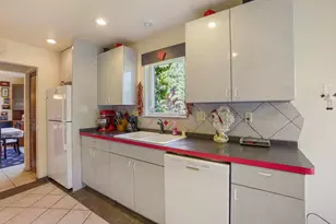 N61W38100 Blackhawk Dr, Oconomowoc, WI 53066 - Photo 15
