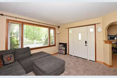 3261 S Austin St #A, Milwaukee, WI 53207 - Photo 9