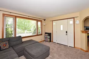 3261 S Austin St, Milwaukee, WI 53207 - Photo 9