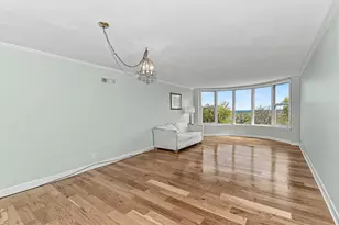 2525 S Shore Dr, Milwaukee, WI 53207 - Photo 11