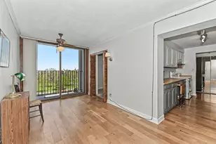 2525 S Shore Dr, Milwaukee, WI 53207 - Photo 23