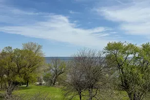 2525 S Shore Dr, Milwaukee, WI 53207 - Photo 13