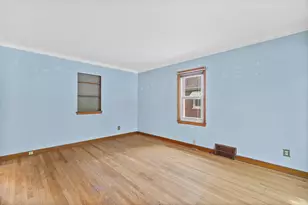 8924 W Lincoln Ave, West Allis, WI 53227 - Photo 13