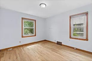 8924 W Lincoln Ave, West Allis, WI 53227 - Photo 17