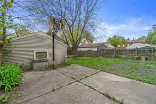 8924 W Lincoln Ave, West Allis, WI 53227 - Photo 35