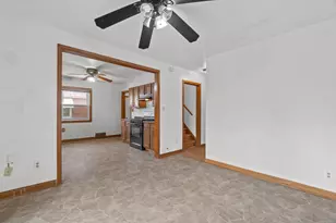 8924 W Lincoln Ave, West Allis, WI 53227 - Photo 11