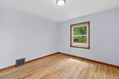 8924 W Lincoln Ave, West Allis, WI 53227 - Photo 21
