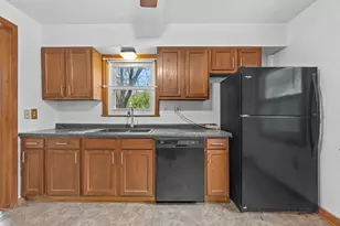 8924 W Lincoln Ave, West Allis, WI 53227 - Photo 7