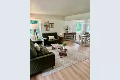5225  Tuckaway Dr, Greenfield, WI 53221 - Photo 21