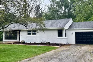 5225 Tuckaway Dr, Greenfield, WI 53221 - Photo 1