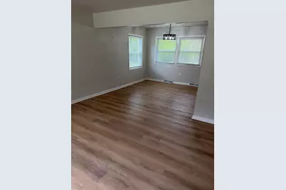5225  Tuckaway Dr, Greenfield, WI 53221 - Photo 11