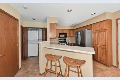 14143 W Waters Edge Trl, New Berlin, WI 53151 - Photo 13
