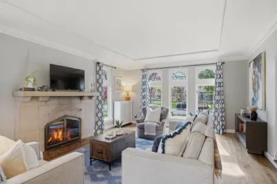 4604 N Murray Ave, Whitefish Bay, WI 53211 - Photo 9