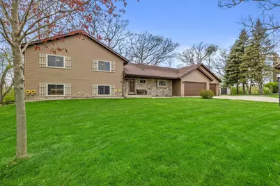27421  Le Mays Ct, Racine, WI 53185 - Photo 3