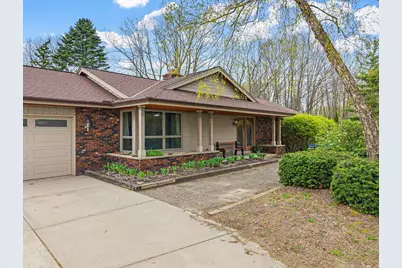 4896  Sunset View Dr, West Bend, WI 53095 - Photo 27