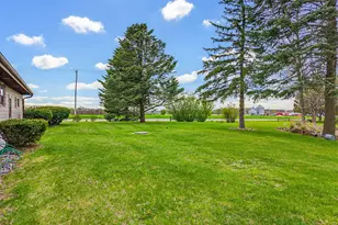 4896 Sunset View Dr, West Bend, WI 53095 - Photo 31