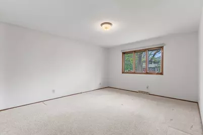 17694  Nassau Dr, Brookfield, WI 53045 - Photo 25
