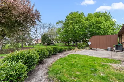 17694  Nassau Dr, Brookfield, WI 53045 - Photo 7