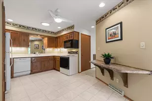 17694 Nassau Dr, Brookfield, WI 53045 - Photo 19