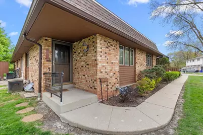 17694  Nassau Dr, Brookfield, WI 53045 - Photo 1