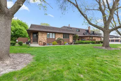 17694  Nassau Dr, Brookfield, WI 53045 - Photo 3