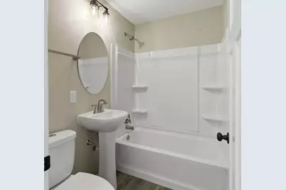 4076 N 93rd St, Wauwatosa, WI 53222 - Photo 17