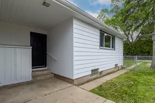 4076 N 93rd St, Wauwatosa, WI 53222 - Photo 43