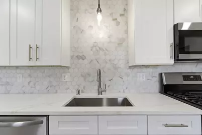 4076 N 93rd St, Wauwatosa, WI 53222 - Photo 5