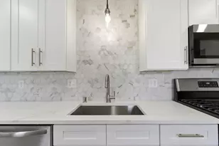 4076 N 93rd St, Wauwatosa, WI 53222 - Photo 5