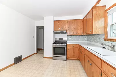 3120 S Austin St, Milwaukee, WI 53207 - Photo 17