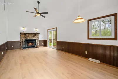 W5928  Mariner Hills Ct, La Grange, WI 53121 - Photo 5