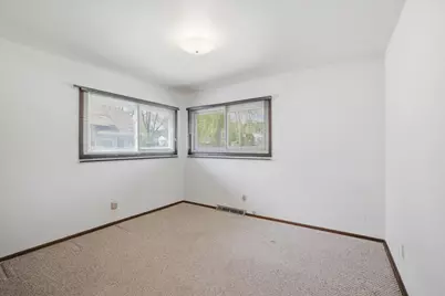 6994 N Range Line Rd, Glendale, WI 53209 - Photo 17