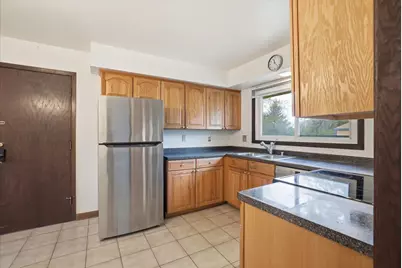 6994 N Range Line Rd, Glendale, WI 53209 - Photo 11