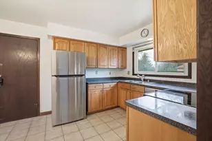 6994 N Range Line Rd, Glendale, WI 53209 - Photo 11