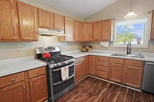 3740 S 94th St, Milwaukee, WI 53228 - Photo 9