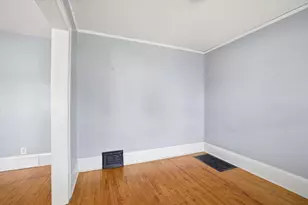 5827 W Rogers St, West Allis, WI 53219 - Photo 17
