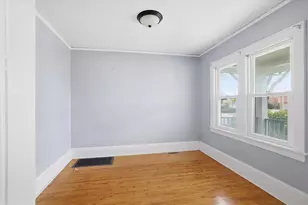 5827 W Rogers St, West Allis, WI 53219 - Photo 15