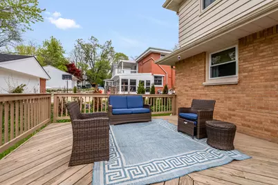 10422 W Hillside Ave, Wauwatosa, WI 53222 - Photo 7
