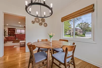 10422 W Hillside Ave, Wauwatosa, WI 53222 - Photo 15